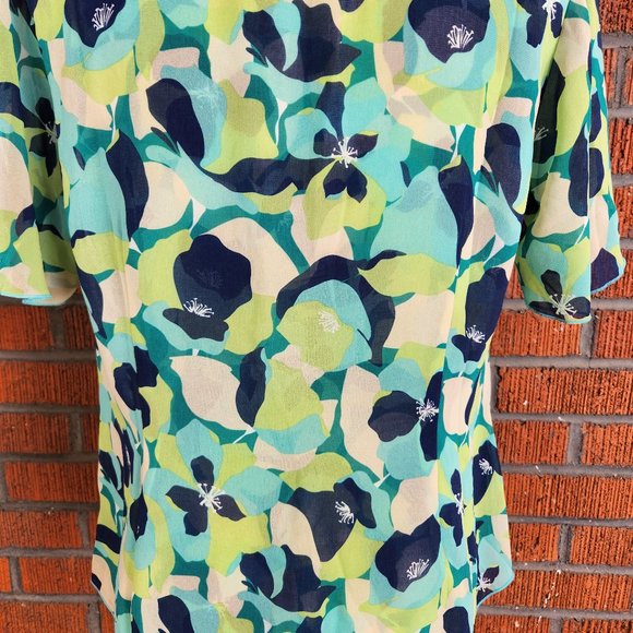 CAbi Trixie Top cropped blue and green floral top size M NWT Spring 2022 - Picture 8 of 12